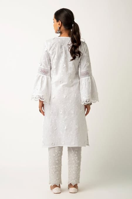 Roze Firosa Floral Embroidered Kurta 