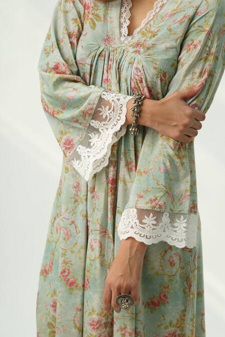 Roze_Green 100% Velvet Floral Print V Neck Fiza Kurta_at_Aza_Fashions