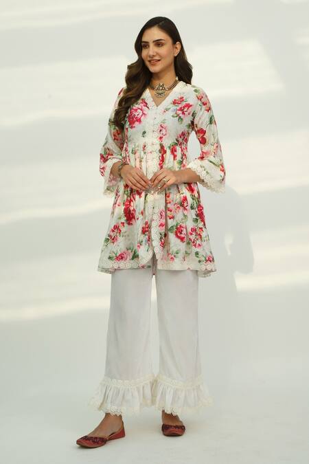 Roze_White Velvet Floral Print, Lace Work V Neck Leah Kurta And Pant Set_Online_at_Aza_Fashions