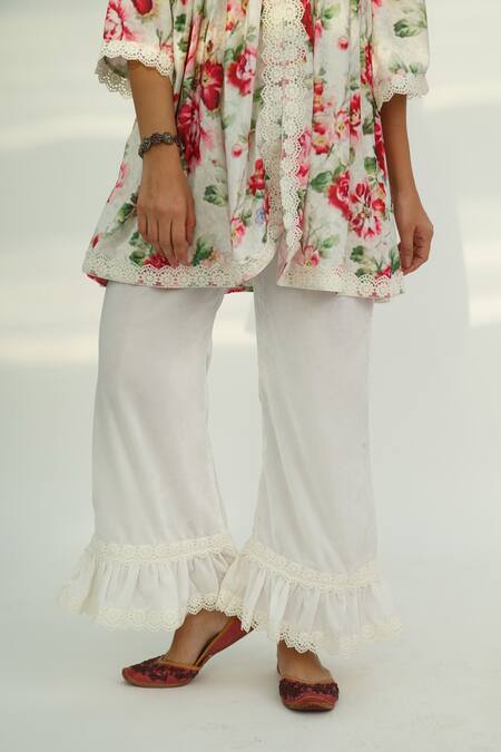 Roze_White Velvet Floral Print, Lace Work V Neck Leah Kurta And Pant Set_at_Aza_Fashions