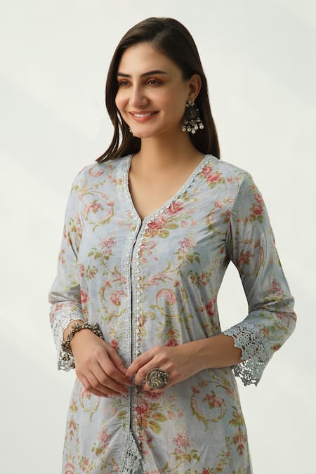 Shop_Roze_Blue Velvet Floral Print, Lace Work V Neck Omaira Kurta And Tulip Pant Set_Online_at_Aza_Fashions