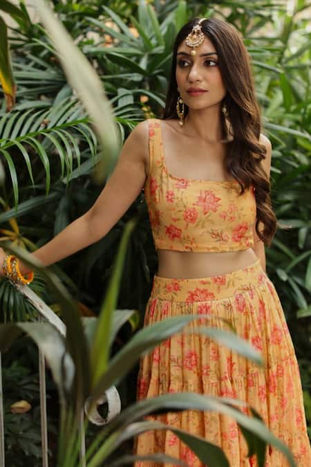Buy_Roze_Yellow Organza Floral Print, Lace Work Square Neck Kyra Lehenga Set _Online_at_Aza_Fashions