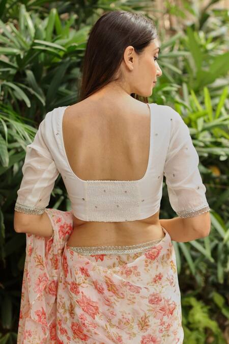 Shop Roze Pink 100% Organza Floral Print V Neck Amishi Saree With Blouse at Aza Fashions Shop_Roze_Pink 100% Organza Floral Print V Neck Amishi Saree With Blouse_at_Aza_Fashions