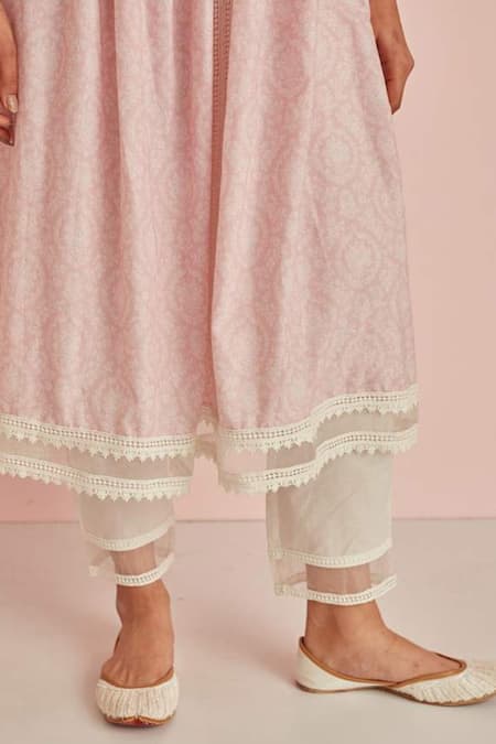 Roze_White 100% Cotton Floral Print V Neck Amaira Anarkali Pant Set _at_Aza_Fashions
