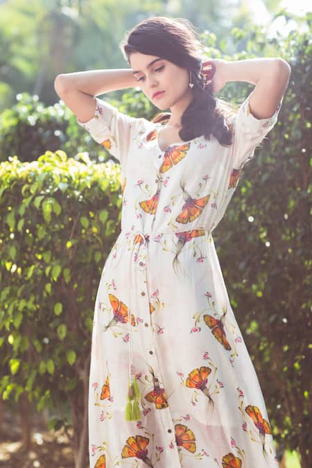 Aaryaa By Kashveen Kohli White Crepe Floral And Foil V Neck Tulip Shirt Dress Online at Aza Fashions Aaryaa By Kashveen Kohli_White Crepe Floral And Foil V Neck Tulip Shirt Dress _Online_at_Aza_Fashions