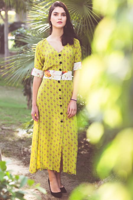 Aaryaa By Kashveen Kohli Green Crepe Heart Print V Neck Shirt Dress