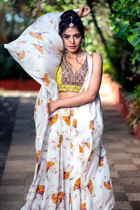 Aaryaa By Kashveen Kohli_Green Blouse Cotton Satin And Cape Pepper Silk, Skirt Crepe Floral Print & Set _Online_at_Aza_Fashions