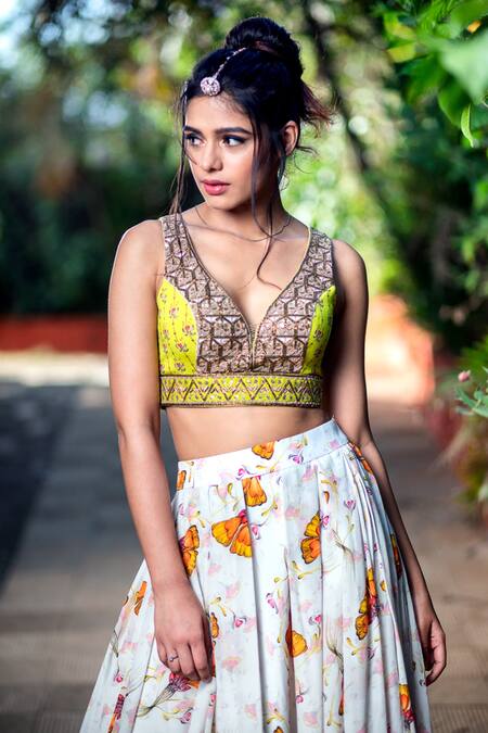 Shop_Aaryaa By Kashveen Kohli_Green Blouse Cotton Satin And Cape Pepper Silk, Skirt Crepe Floral Print & Set _Online_at_Aza_Fashions