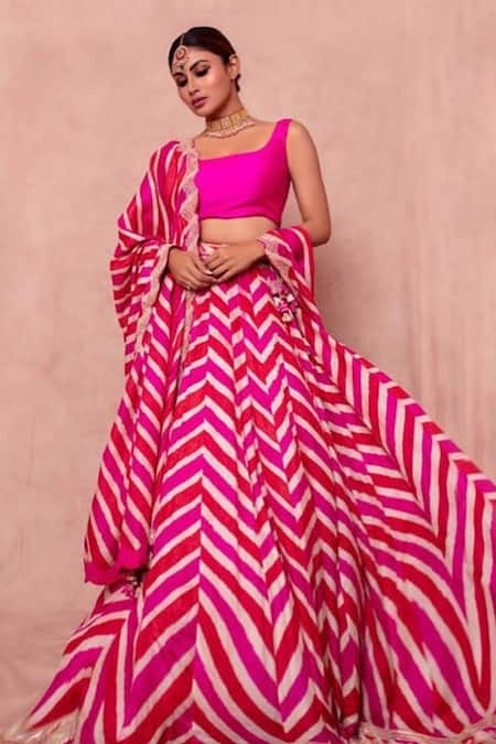 Sangeeta Boochra Gold Plated Geometric Motif Choker Set Online at Aza Fashions Sangeeta Boochra_Gold Plated Geometric Motif Choker Set _Online_at_Aza_Fashions