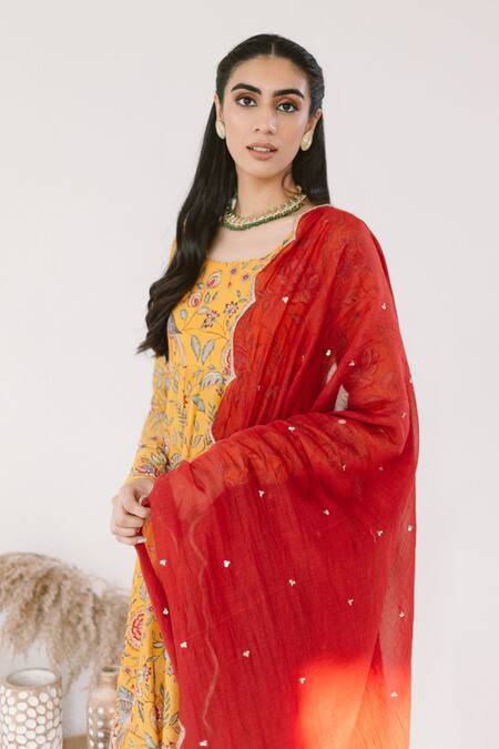 Itraake_Yellow Anarkali- Cotton Silk Printed Floral Round Set _at_Aza_Fashions