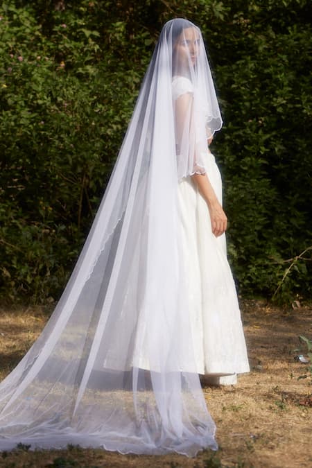 Shop Apeksha Jain Label White Organza, Net, Chanderi Floral, Resham, Kasab Bird V Neck Lehenga Set at Aza Fashions Shop_Apeksha Jain Label_White Organza, Net, Chanderi Floral, Resham, Kasab Bird V Neck Lehenga Set_at_Aza_Fashions