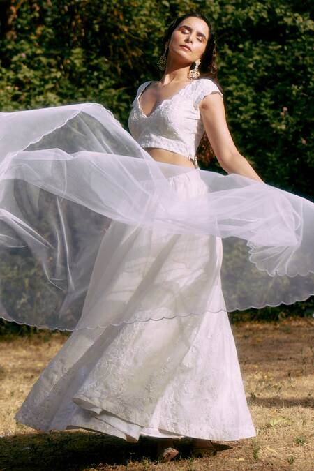 Shop Apeksha Jain Label White Organza, Net, Chanderi Floral, Resham, Kasab Bird V Neck Lehenga Set Online at Aza Fashions Shop_Apeksha Jain Label_White Organza, Net, Chanderi Floral, Resham, Kasab Bird V Neck Lehenga Set_Online_at_Aza_Fashions