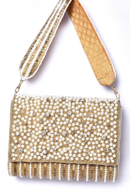 STRAWBERRY BEADED CLUTCH PURSE – The Huntington Store