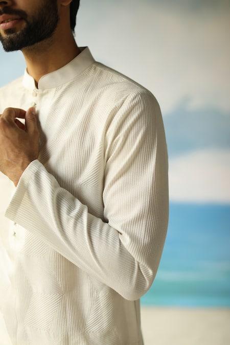 Buy_Philocaly_White 50% Cotton, 50% Silk Thread Work Milkyway Embroidered Kurta _Online_at_Aza_Fashions