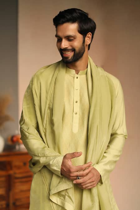 Buy_Philocaly_Green 100% Silk Thread Work Saga Pintuck Kurta_Online_at_Aza_Fashions