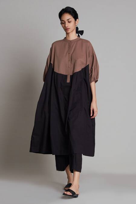 Buy_MATI_Beige Cotton Mandarin Collar Acra Colorblock Tunic And Pant Set_Online_at_Aza_Fashions