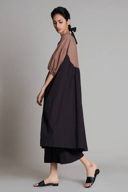 Shop_MATI_Beige Cotton Mandarin Collar Acra Colorblock Tunic And Pant Set_Online_at_Aza_Fashions