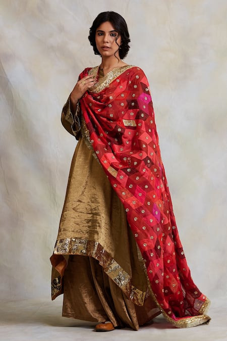 Shop Priyanka Raajiv Red Silk, Satin, Brocades, Upcycled Fabric- Chikankari Bead Gulshan Dupatta at Aza Fashions Shop_Priyanka Raajiv_Red Silk, Satin, Brocades, Upcycled Fabric- Chikankari Bead Gulshan Dupatta _at_Aza_Fashions