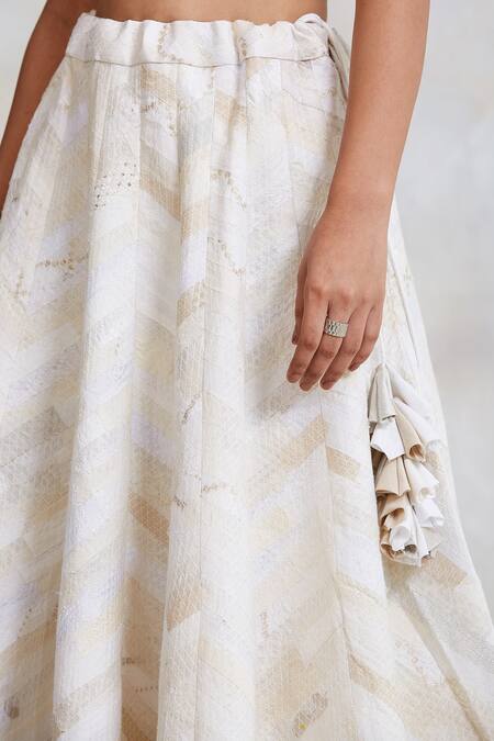 Shop Priyanka Raajiv White Brocades And Handwoven Tissue, Cottons, Prints, Gule Makhmal Lehenga Set Online at Aza Fashions Shop_Priyanka Raajiv_White Brocades And Handwoven Tissue, Cottons, Prints, Gule Makhmal Lehenga Set _Online_at_Aza_Fashions