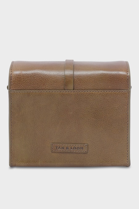 Shop Tan & Loom Green Piccolo Box Bag at Aza Fashions Shop_Tan & Loom_Green Piccolo Box Bag _at_Aza_Fashions