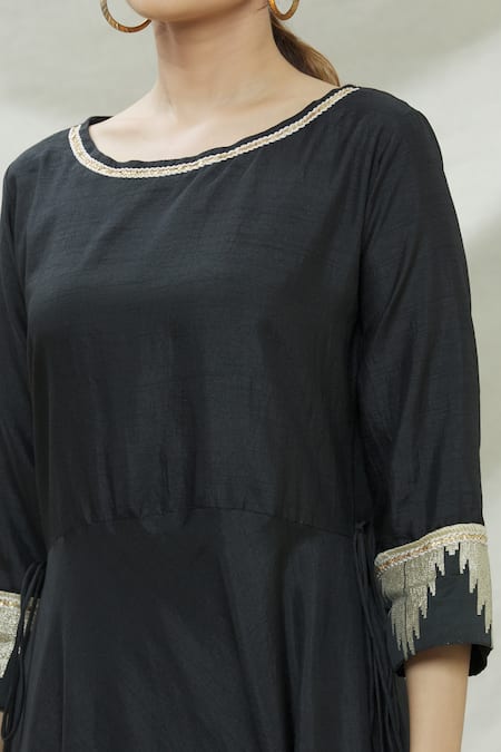 Khwaab By Sanjana Lakhani Black Polyester Sequins Round Neck Embroidered Anarkali Set at Aza Fashions Khwaab By Sanjana Lakhani_Black Polyester Sequins Round Neck Embroidered Anarkali Set _at_Aza_Fashions