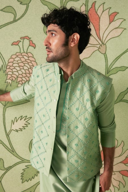Sanjev Marwaaha Mughal Jaali Embroidered Bundi Kurta Set 
