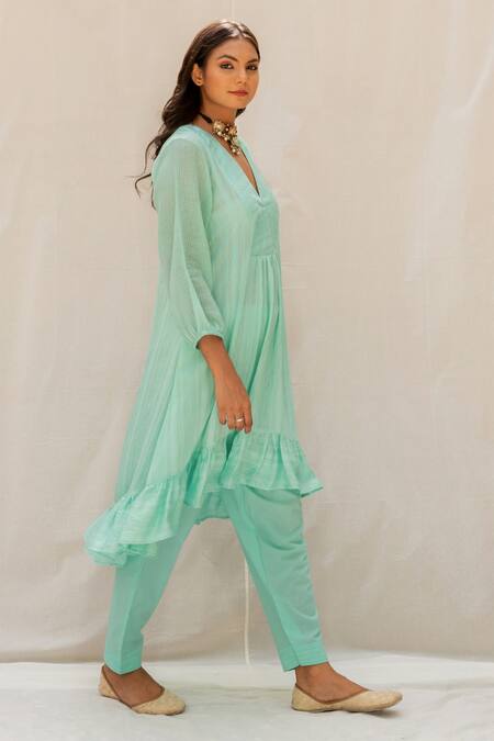 Myaara_Green Chanderi Blend, Stole Kota Gota, Sequins V Neck Aurora Kurta Set_Online_at_Aza_Fashions