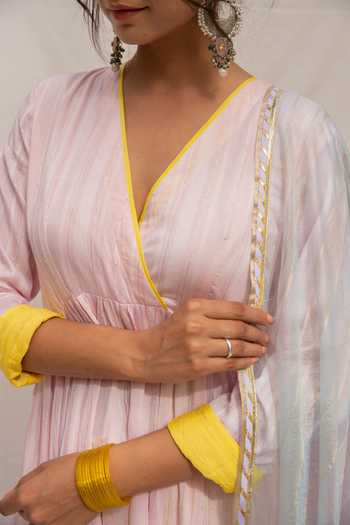 Myaara Pink Chanderi Blend, Dupatta Organza Sequins V Neck Gulabi Anarkali Pant Set at Aza Fashions Myaara_Pink Chanderi Blend, Dupatta Organza Sequins V Neck Gulabi Anarkali Pant Set _at_Aza_Fashions