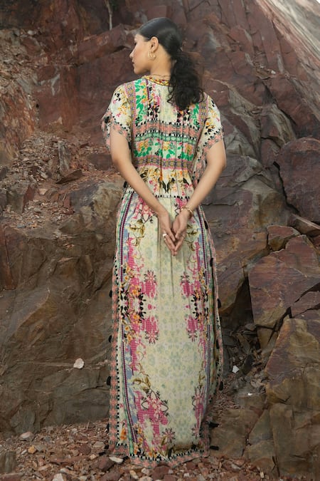 Shop Bhanuni By Jyoti Green Viscose Floral, Geometric V Neck Rosetta Printed Kaftan at Aza Fashions Shop_Bhanuni By Jyoti_Green Viscose Floral, Geometric V Neck Rosetta Printed Kaftan _at_Aza_Fashions