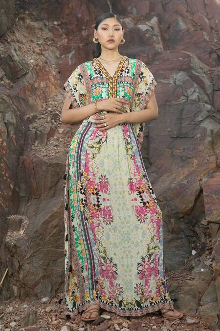 Bhanuni By Jyoti Green Viscose Floral, Geometric V Neck Rosetta Printed Kaftan Online at Aza Fashions Bhanuni By Jyoti_Green Viscose Floral, Geometric V Neck Rosetta Printed Kaftan _Online_at_Aza_Fashions