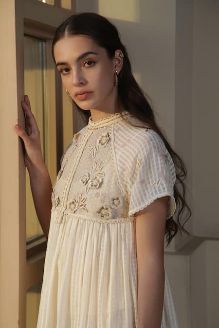 Bhanuni By Jyoti_White Viscose Bead Work, Floral Applique, Thread Purity Pearl Embroidered Tunic _Online_at_Aza_Fashions