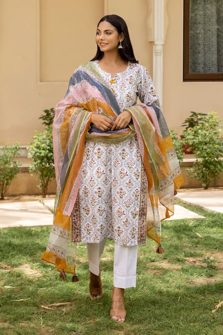 Inara Jaipur White Cotton Printed Floral Notched Kurta Set