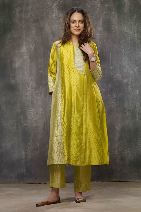 Bodhi Tree Woven Overlap Kurta & Pant Set 