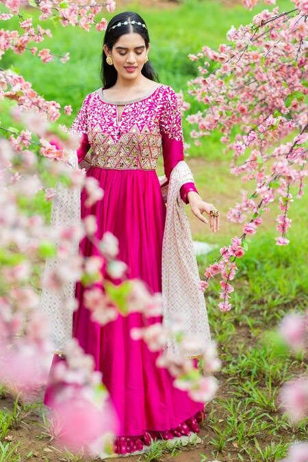 Aaryaa By Kashveen Kohli_Pink Anarkali Chanderi And Georgette & Dupatta Pepper Acrylic & With _Online_at_Aza_Fashions