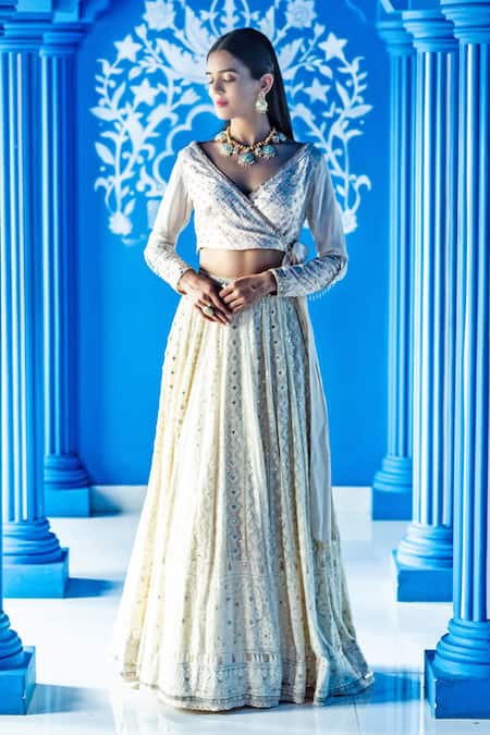 Top 122+ white blouse with lehenga best