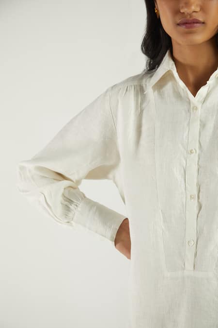 Buy Reistor White 100% Hemp Collared Neck Gathered Shoulder Shirt Online at Aza Fashions Buy_Reistor_White 100% Hemp Collared Neck Gathered Shoulder Shirt _Online_at_Aza_Fashions