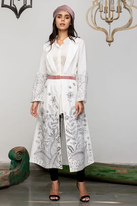 Neeta Bhargava White Crepe, Linen Floral And Leopard Motifs Hand Painted Jacket & Shirt Set 