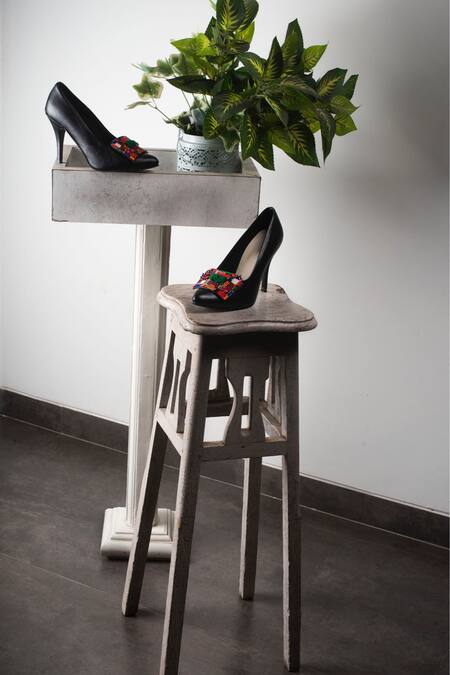 The Frou Frou Studio_Black Embroidered Melisende Court Shoe_Online_at_Aza_Fashions