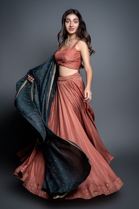 Shahmeen Husain Brown Cotton Silk Zari Sweetheart Neck Lehenga Set Online at Aza Fashions Shahmeen Husain_Brown Cotton Silk Zari Sweetheart Neck Lehenga Set _Online_at_Aza_Fashions