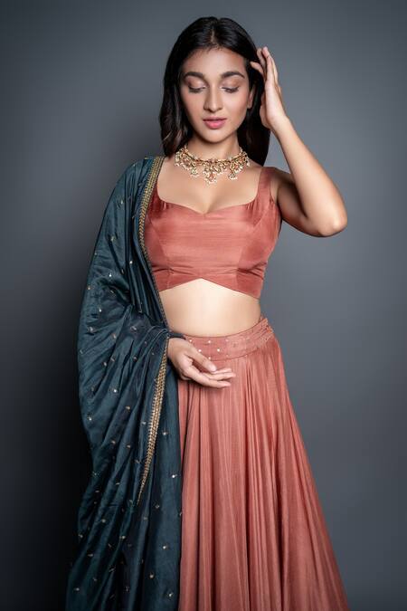 Shahmeen Husain Brown Cotton Silk Zari Sweetheart Neck Lehenga Set at Aza Fashions Shahmeen Husain_Brown Cotton Silk Zari Sweetheart Neck Lehenga Set _at_Aza_Fashions