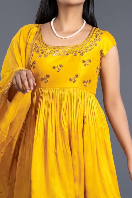 Shahmeen Husain_Yellow Cotton Silk Floral Motifs Scoop Neck Embroidered Anarkali Sharara Set _at_Aza_Fashions