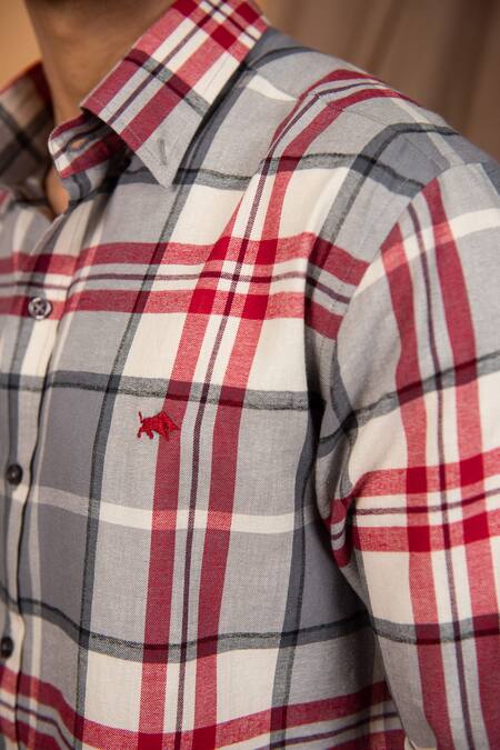 Shop The MeN'S Kompany Grey Cotton Checkered Shirt Online at Aza Fashions Shop_The MeN'S Kompany_Grey Cotton Checkered Shirt _Online_at_Aza_Fashions