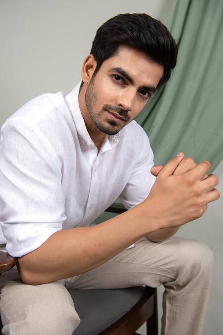 Buy_The MeN'S Kompany_White Linen Shirt _Online_at_Aza_Fashions