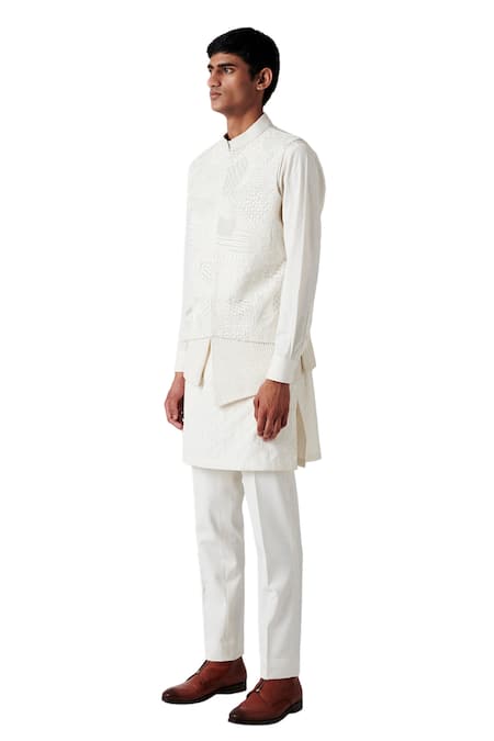 Amaare_White Raw Silk Geometric Embroidered Bundi And Kurta Set _Online_at_Aza_Fashions
