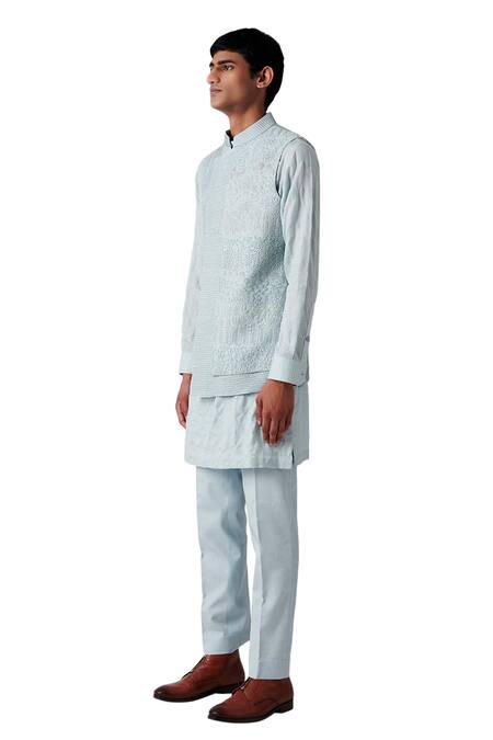 Amaare Blue Raw Silk Floral Embroidered Bundi And Kurta Set Online at Aza Fashions Amaare_Blue Raw Silk Floral Embroidered Bundi And Kurta Set _Online_at_Aza_Fashions