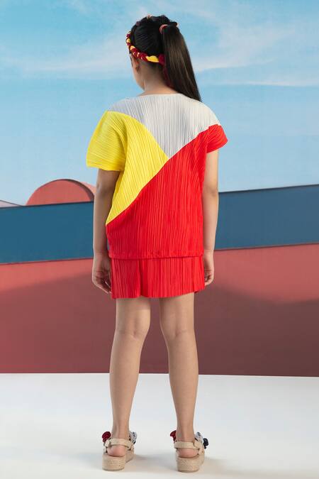 Shop Pleats By Aruni Yellow Polyester Colourblock Long Top And Skirt Set at Aza Fashions Shop_Pleats By Aruni_Yellow Polyester Colourblock Long Top And Skirt Set_at_Aza_Fashions