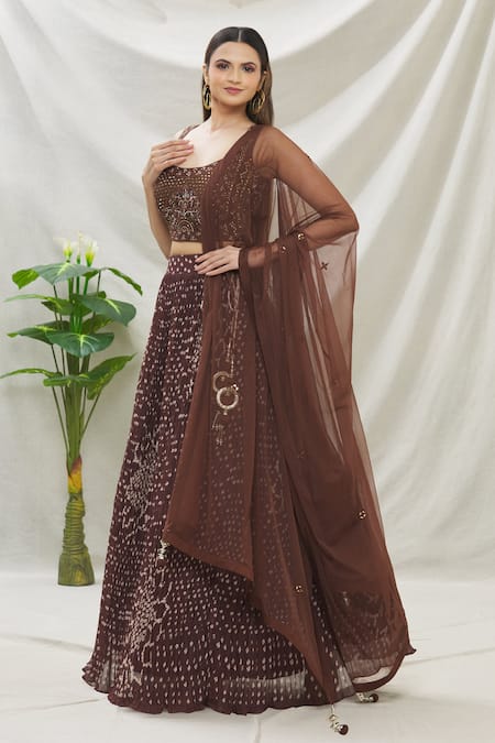 Samyukta Singhania_Brown Silk, Muslin, Net Mirrors, Embroidery Round Bandhani Print Lehenga Set _Online_at_Aza_Fashions