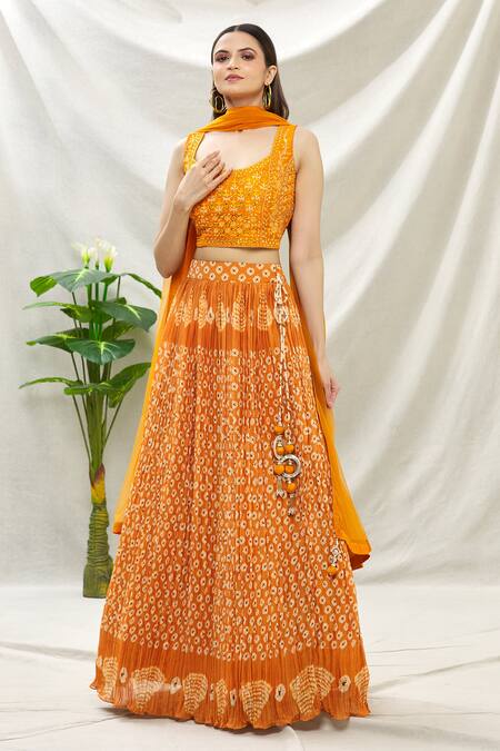 Samyukta Singhania_Yellow Muslin, Silk, Net Mirrors, Embroidery Round Bandhani Print Lehenga Set_Online_at_Aza_Fashions
