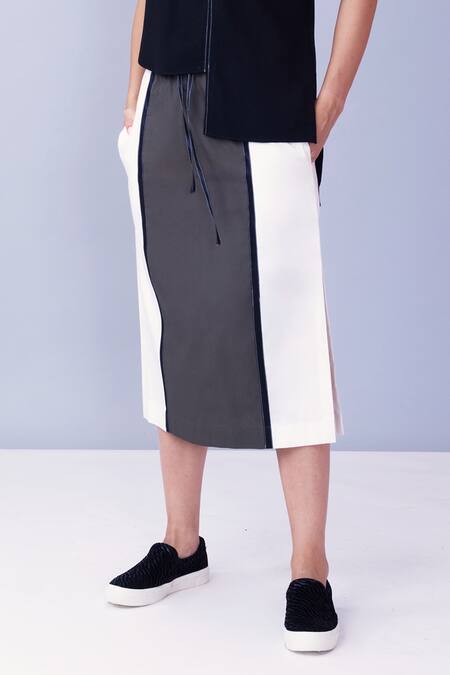 Shop House Of Behram Green 100% Mercerised Cotton Plain Colorblock Skirt Online at Aza Fashions Shop_House Of Behram_Green 100% Mercerised Cotton Plain Colorblock Skirt _Online_at_Aza_Fashions