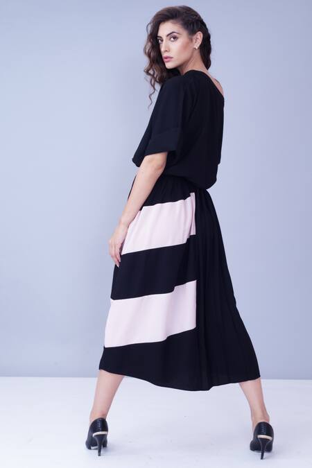 Shop House Of Behram Black Moss Crepe Plain Asymmetric One Shoulder Pleated Dress Online at Aza Fashions Shop_House Of Behram_Black Moss Crepe Plain Asymmetric One Shoulder Pleated Dress _Online_at_Aza_Fashions